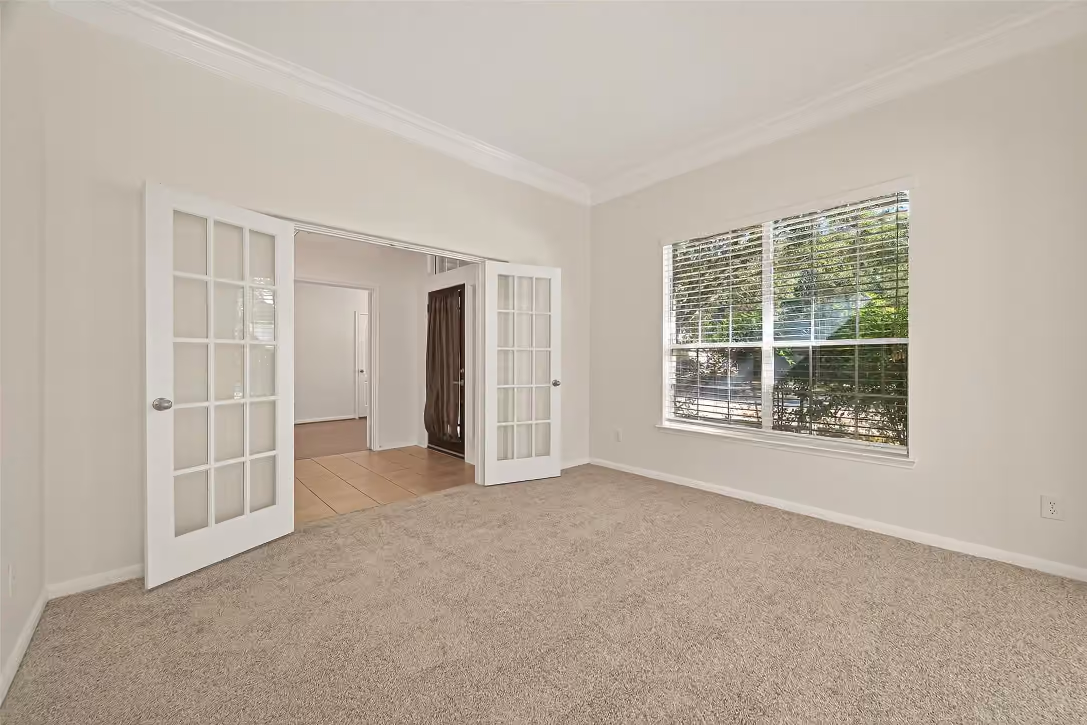 Photo 5 of 1608 Spring Glen Lane, Pearland, TX