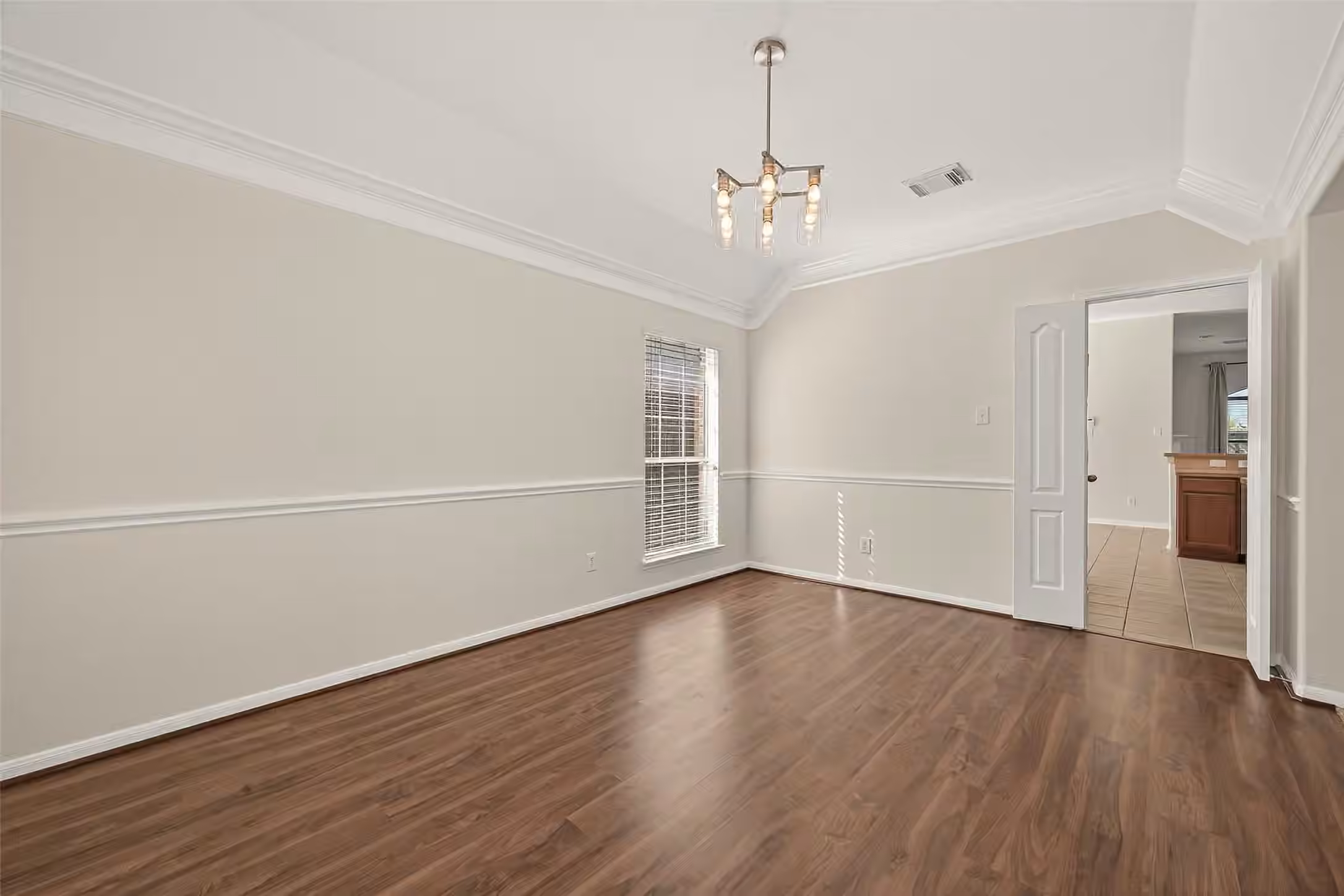 Photo 7 of 1608 Spring Glen Lane, Pearland, TX