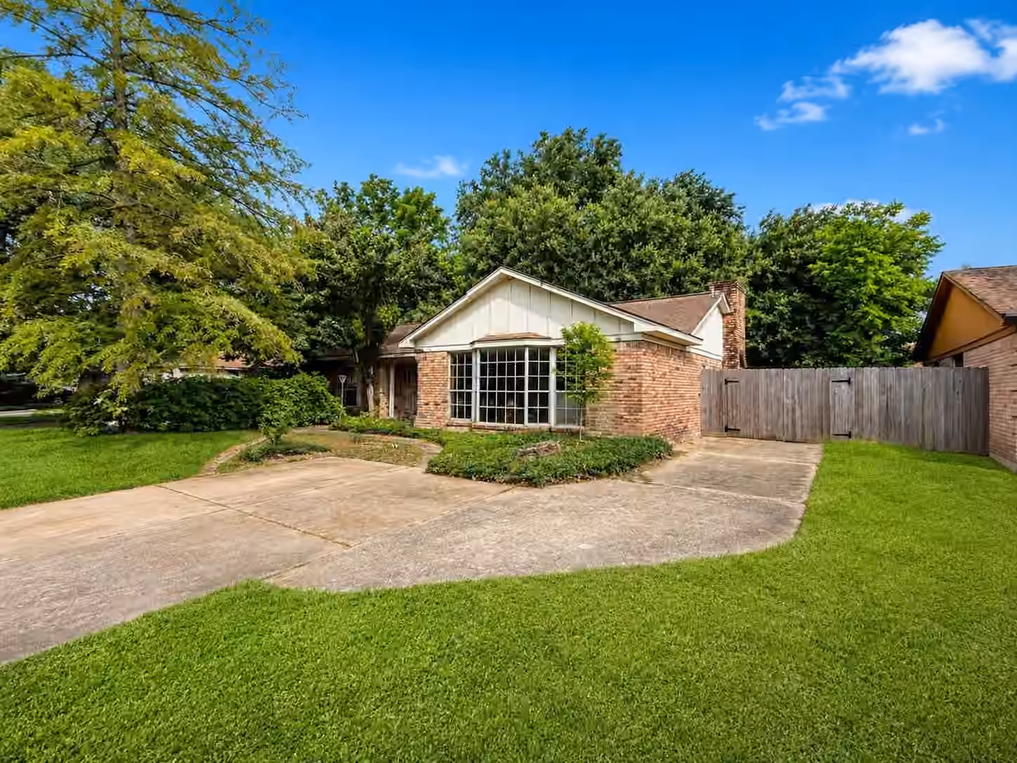 Photo 2 of 1023 Beaver Bend Road, Houston, TX