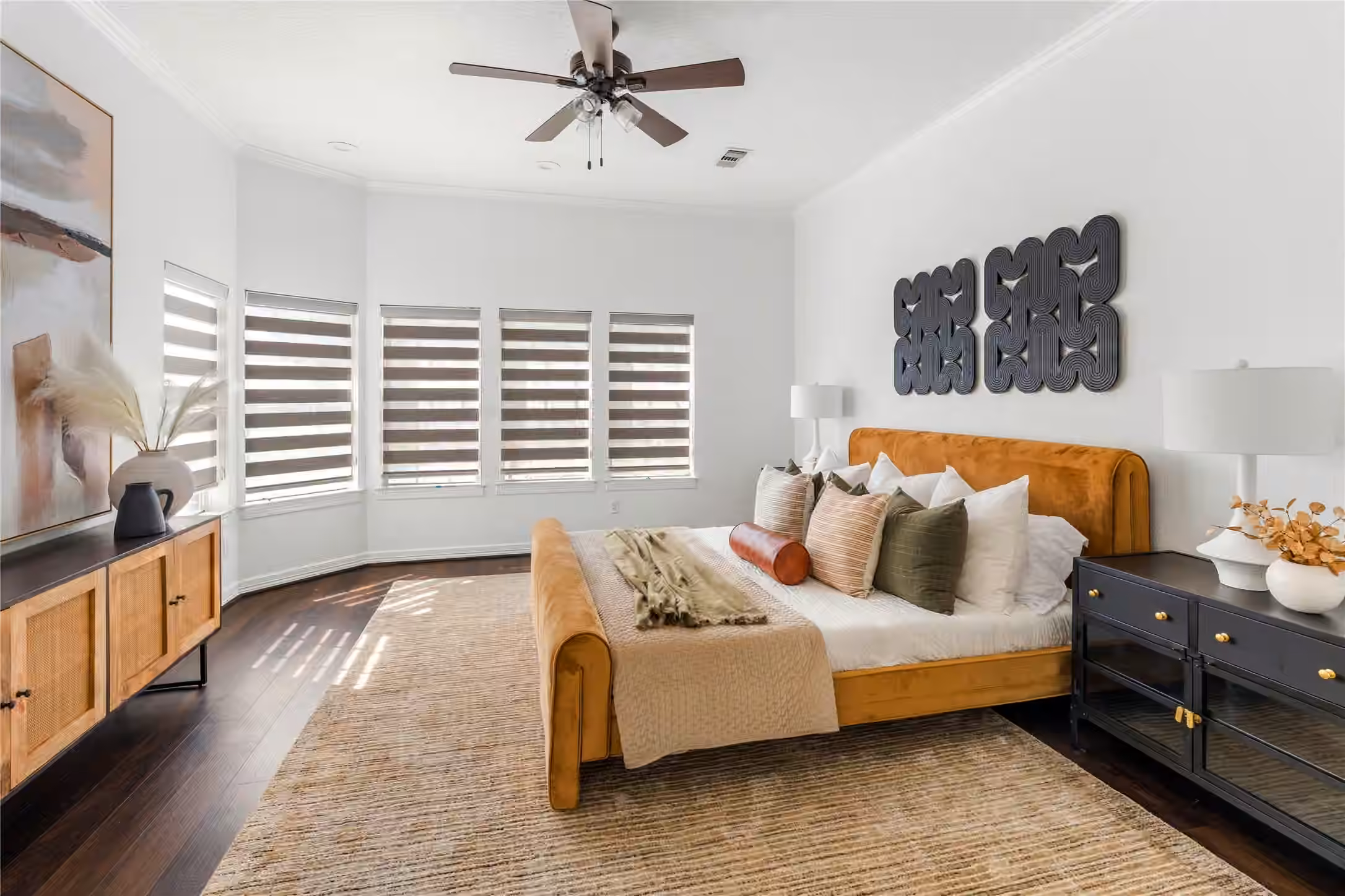 Photo 2 of 1221 Wedgewood Drive, Sugar Land, TX