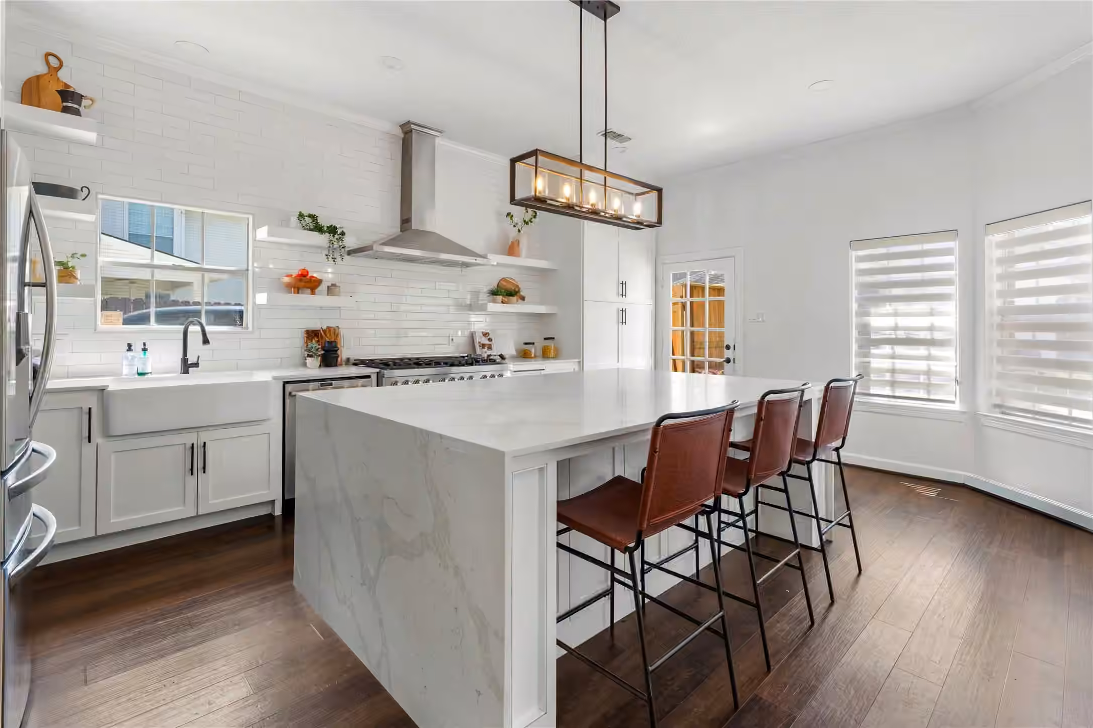 Photo 4 of 1221 Wedgewood Drive, Sugar Land, TX