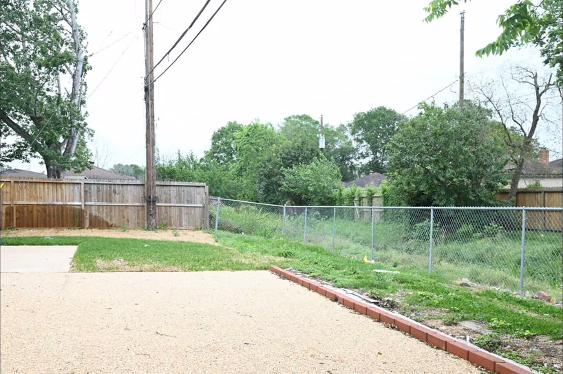 Photo 7 of 202 Coronation Drive, Houston, TX