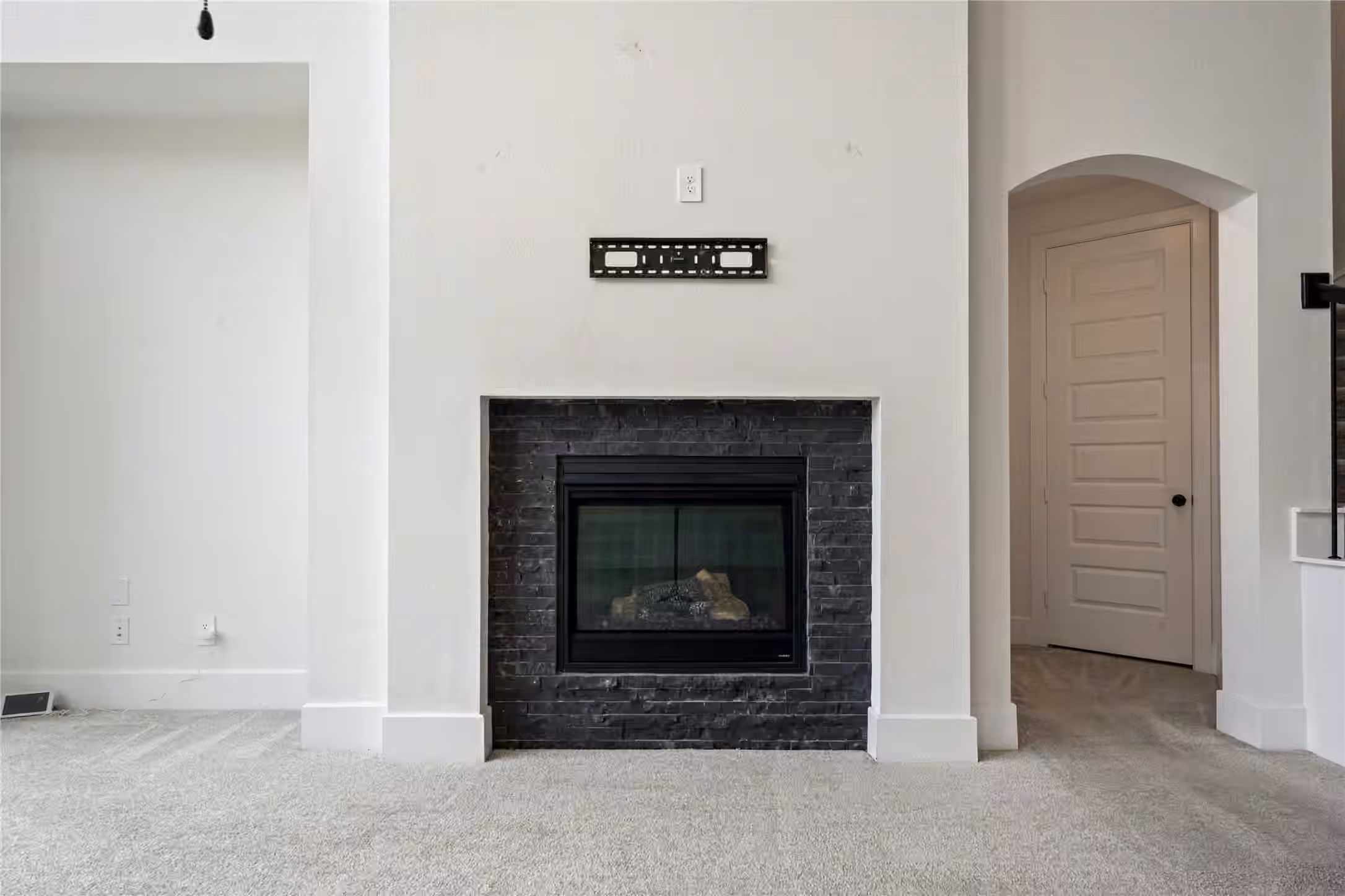 Photo 4 of 18014 Blu Terrace Drive, Conroe, TX