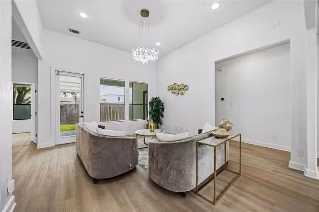 Photo 7 of 1477 Silverado Drive, Houston, TX