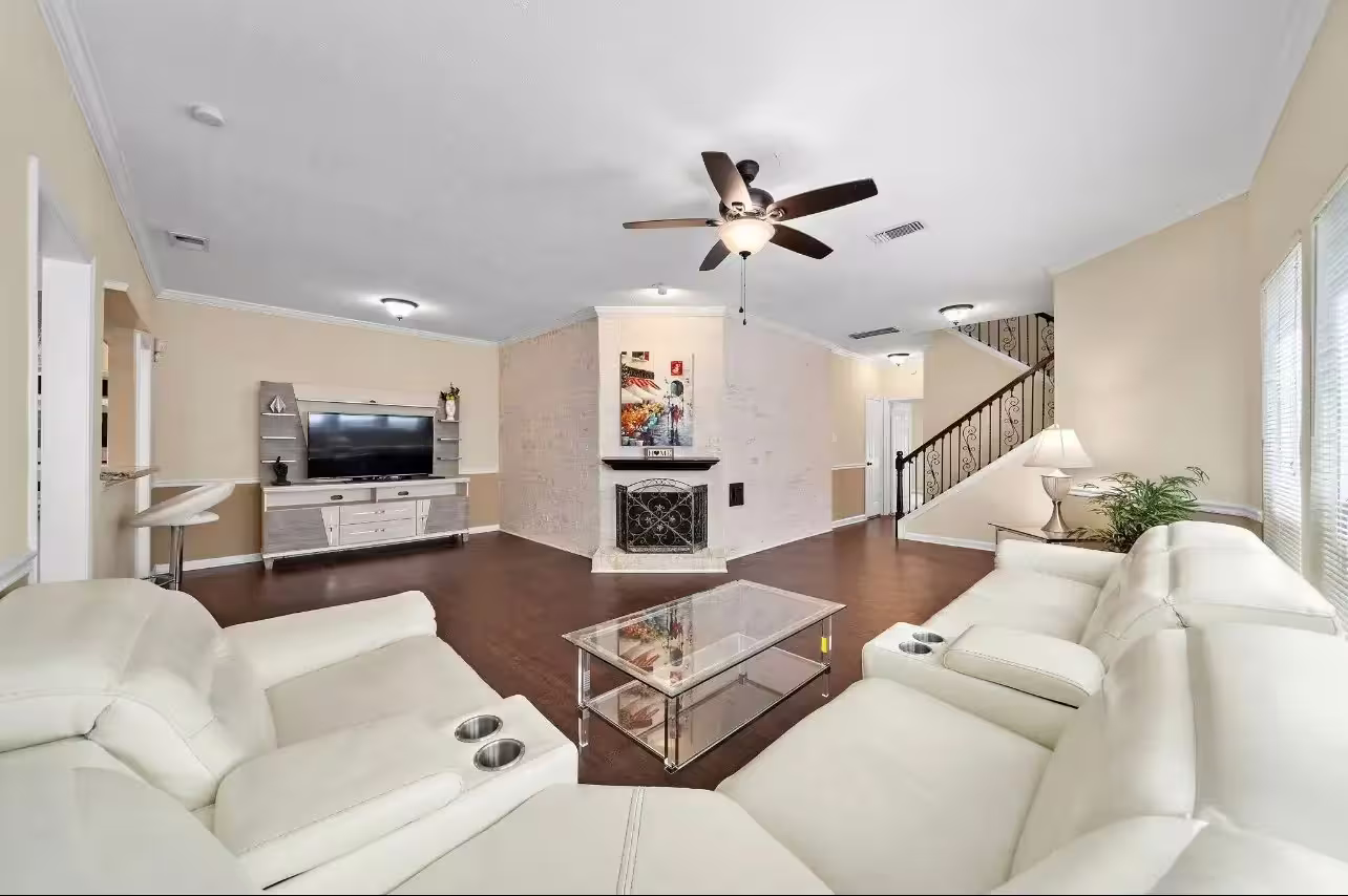 Photo 4 of 6729 Tournament Drive, Houston, TX
