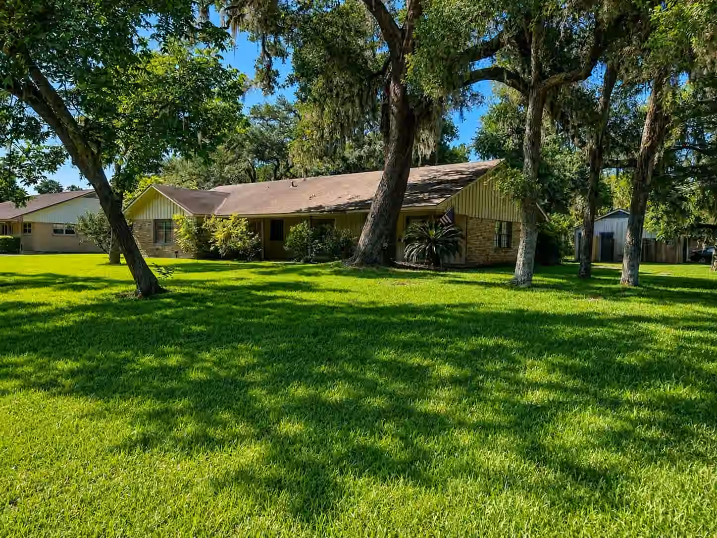 Photo 2 of 131 Daisy Street, Lake Jackson, TX