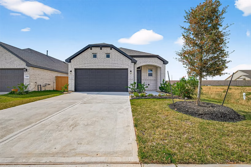Photo of 9975 Enclave Grove Drive, Willis, TX 77318
