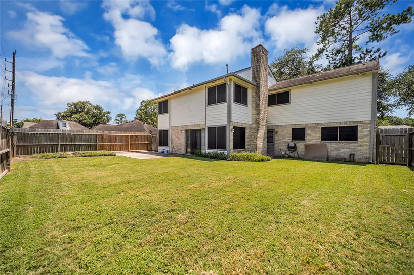 Photo 7 of 4806 Whispering Falls Drive, Houston, TX
