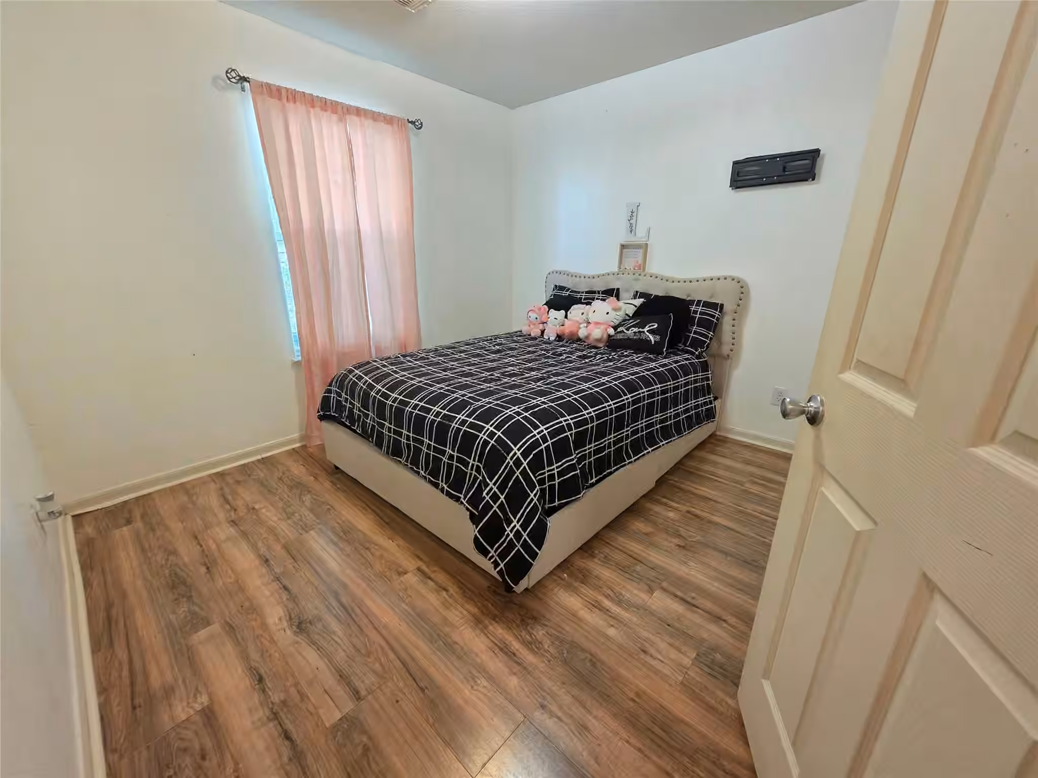 Photo 4 of 6926 Garnet Trail Lane, Richmond, TX