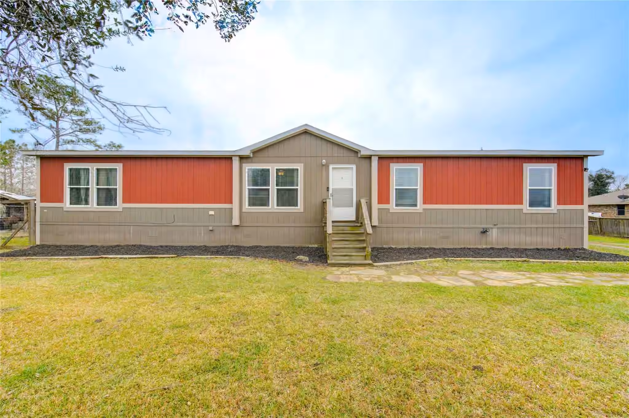 Photo of 2923 County Road 292, Alvin, TX 77511