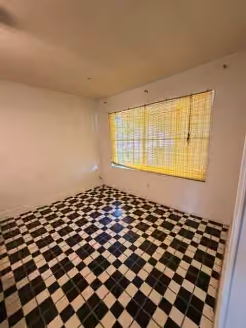 Photo 4 of 5310 Westover Street, Houston, TX