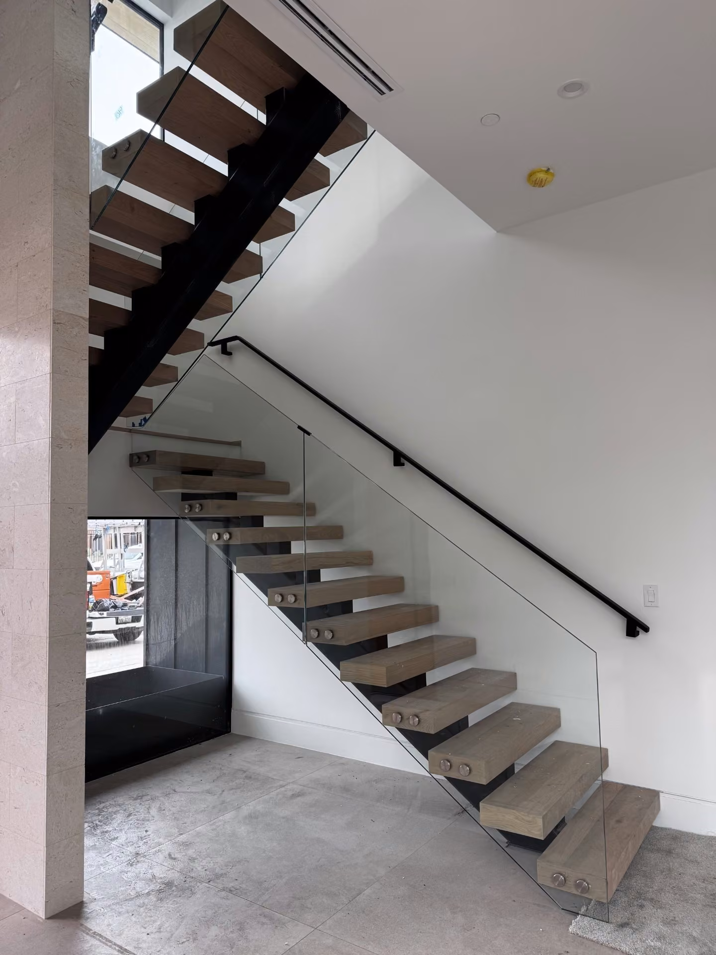 Photo 6 of 8606 Westview Drive, Houston, TX