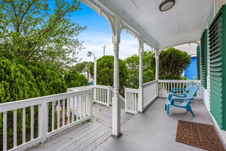 Photo 3 of 1312 Avenue L, Galveston, TX