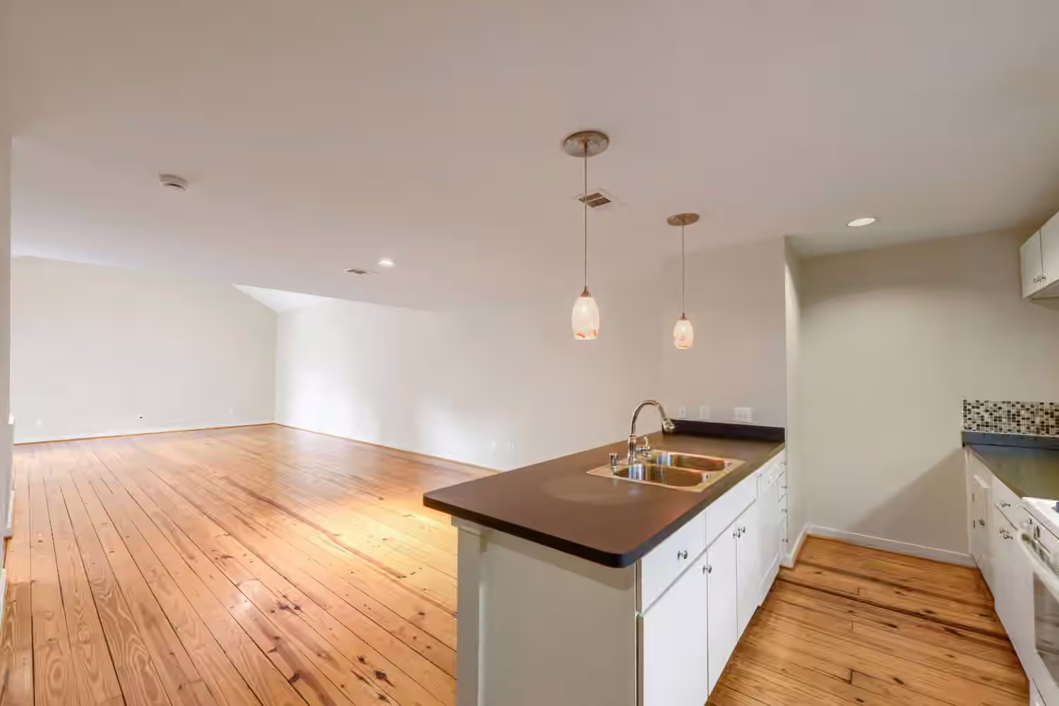 Photo 6 of 905 Andrews Street, Houston, TX