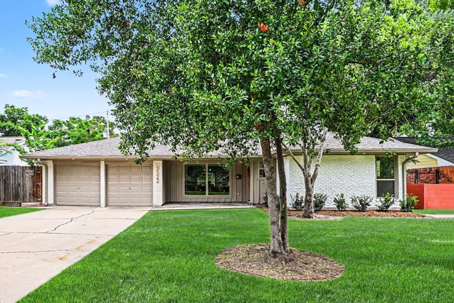 Photo 2 of 9522 Winsome Lane, Houston, TX