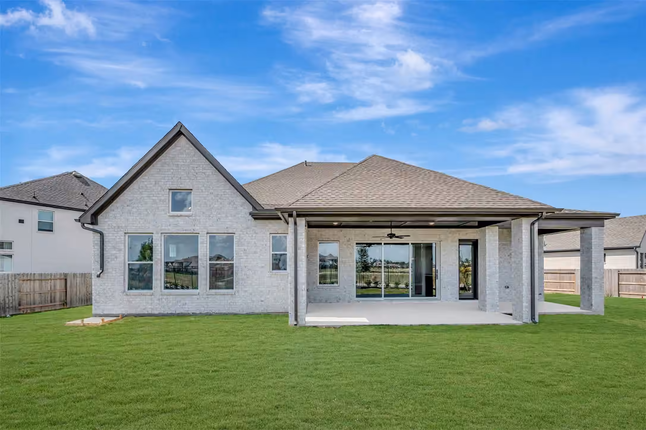 Photo 7 of 18023 Lobos Point Lane, Conroe, TX