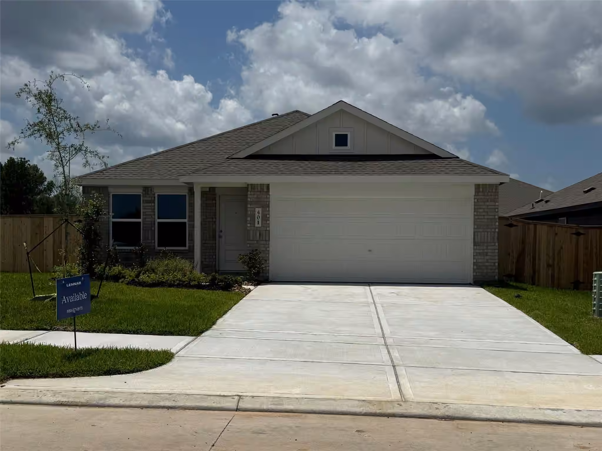 Photo of 401 Monarch Trail, Huntsville, TX