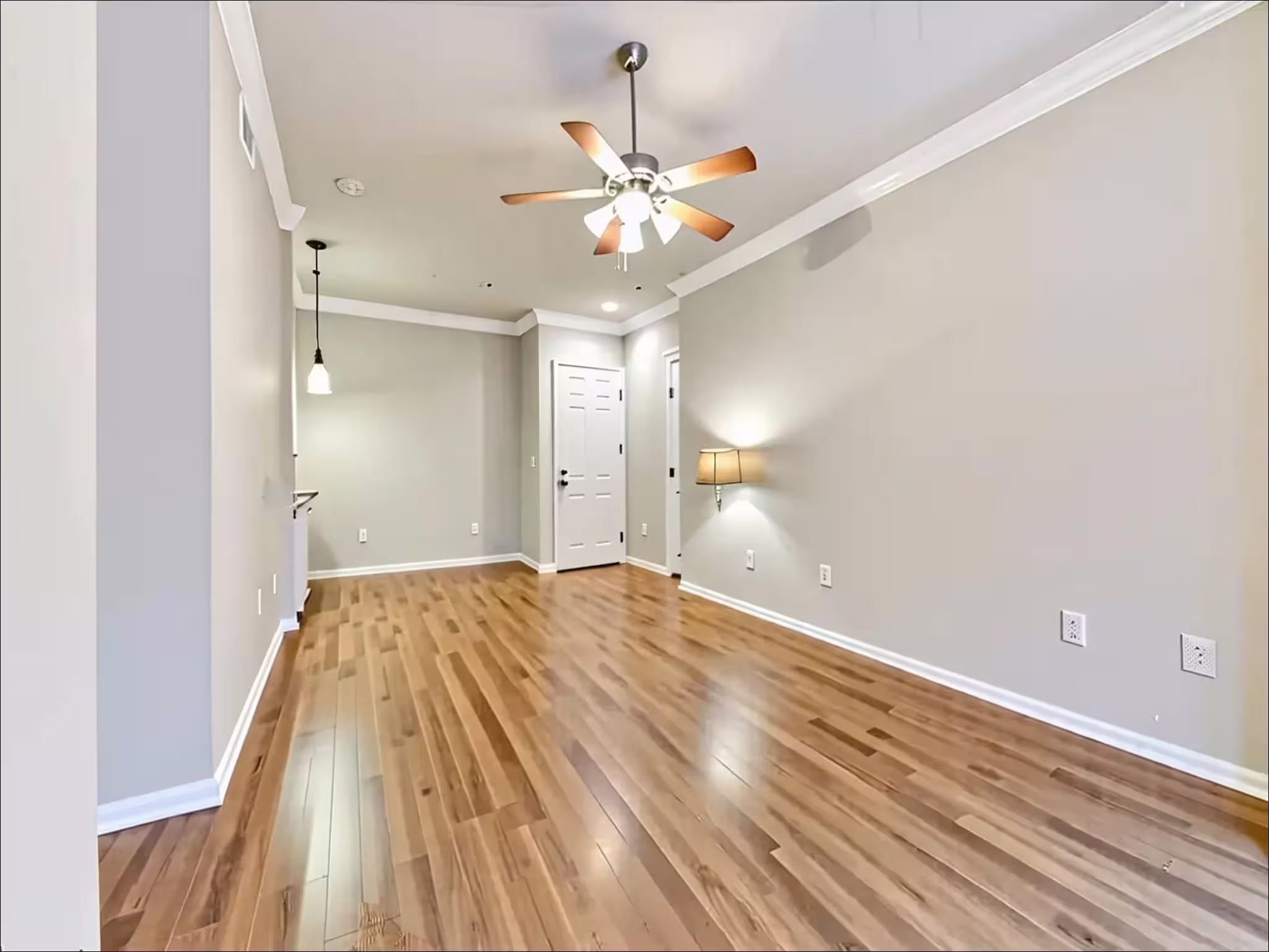 Photo 2 of 2400 Mccue Road 227, Houston, TX