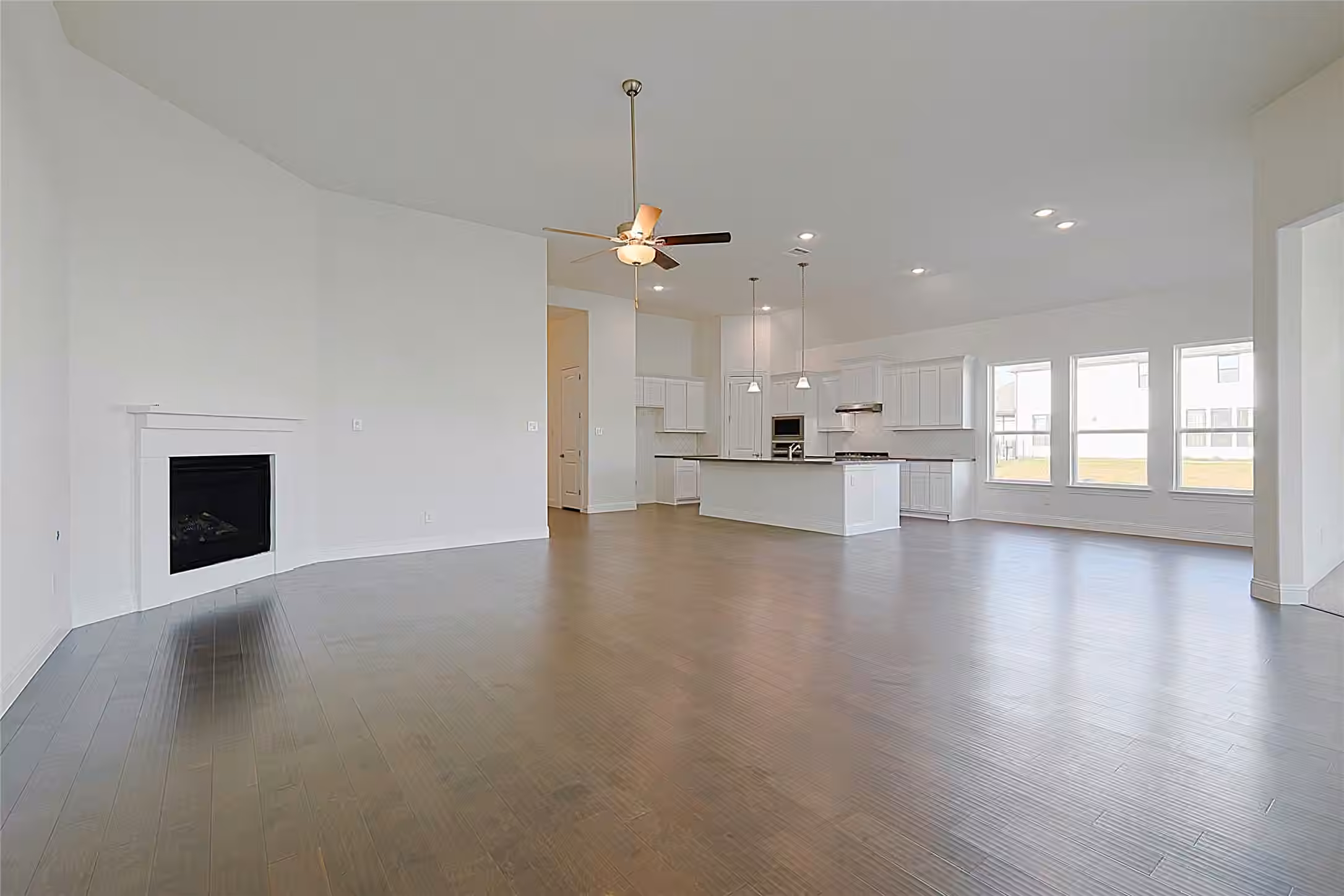 Photo 7 of 3031 Matador Ranch Trail, Crosby, TX