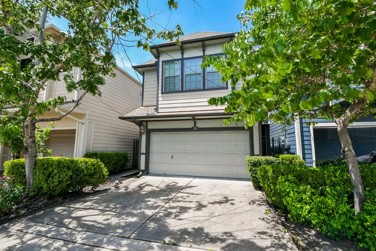 Photo 3 of 1111 W 26th Street, Houston, TX