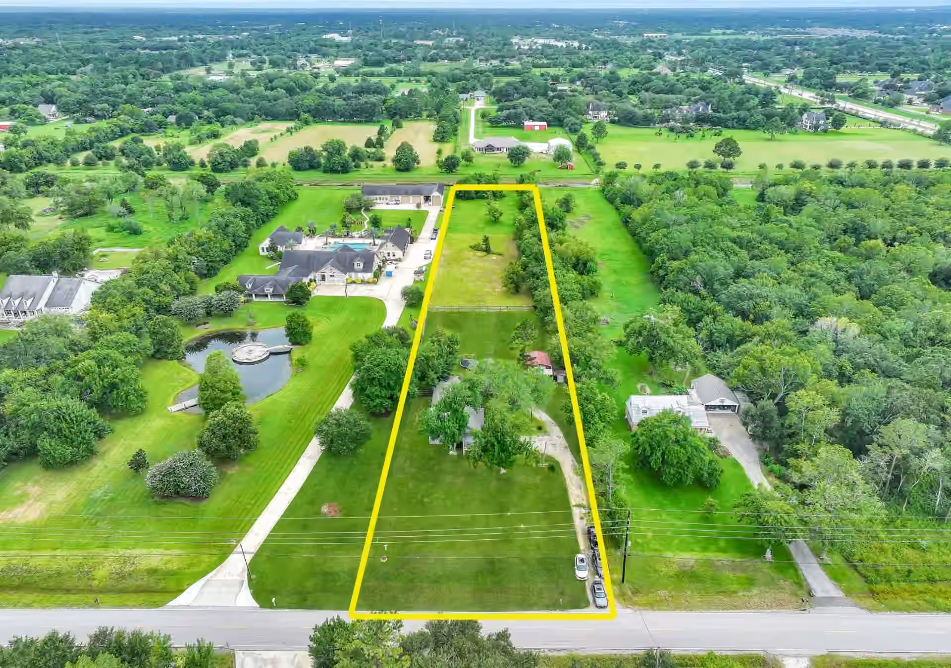 Photo 6 of 16724 Harkey Road, Pearland, TX