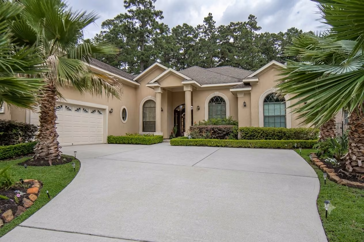 Photo 3 of 2283 Deer Cove Trail, Kingwood, TX