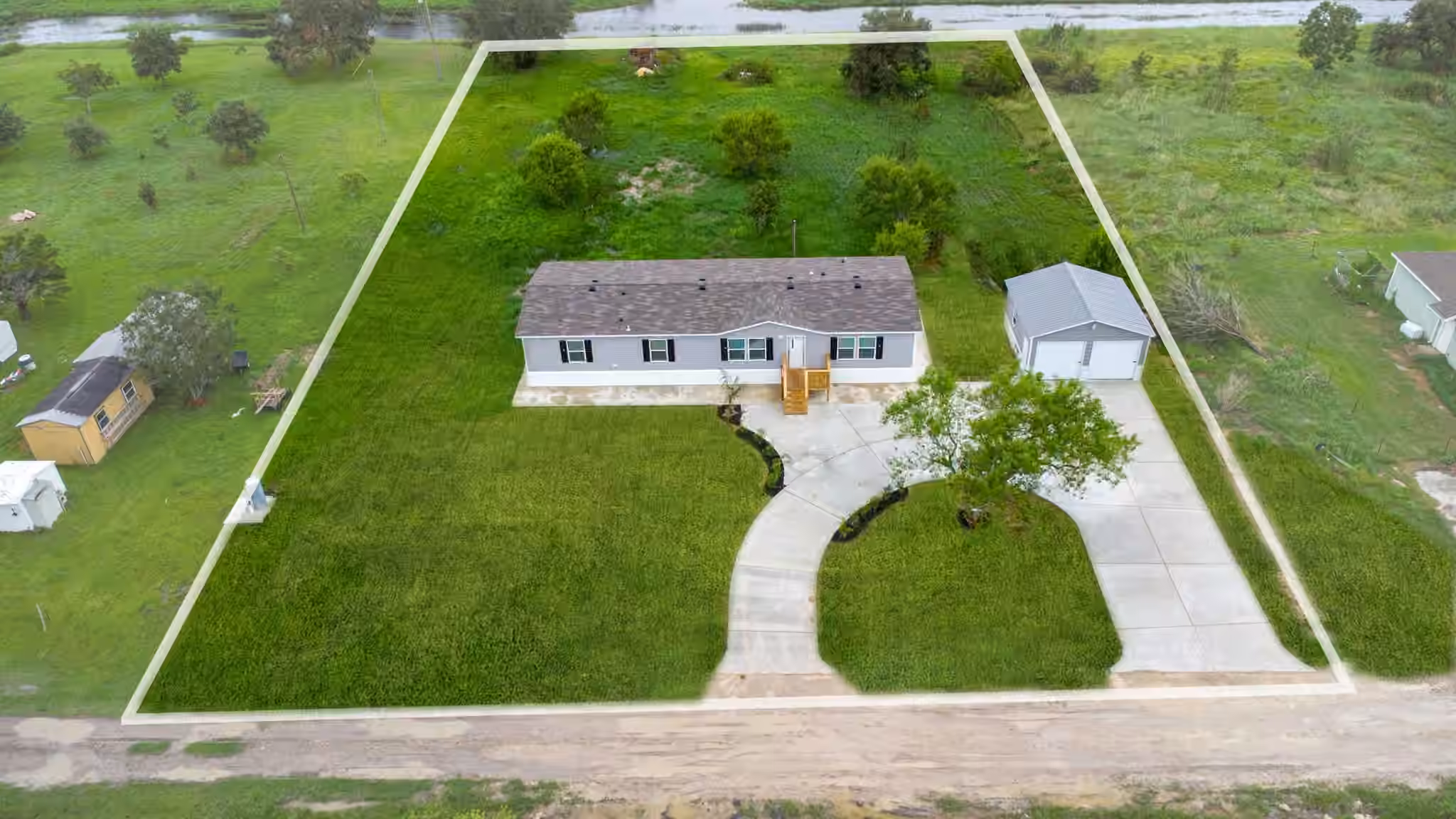Photo 7 of 8916 FM 646 Road S, Santa Fe, TX