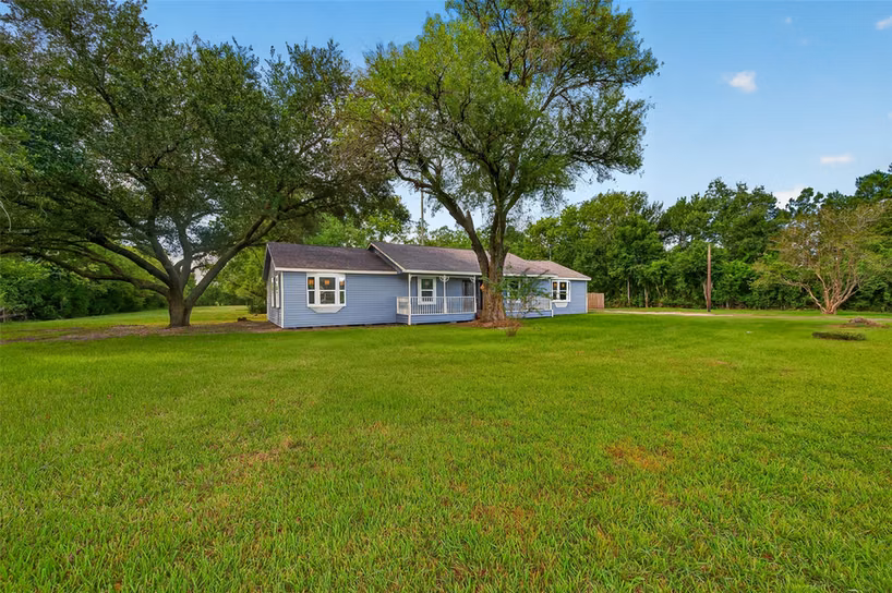 Photo 2 of 4004 Gatewood Road, Crosby, TX