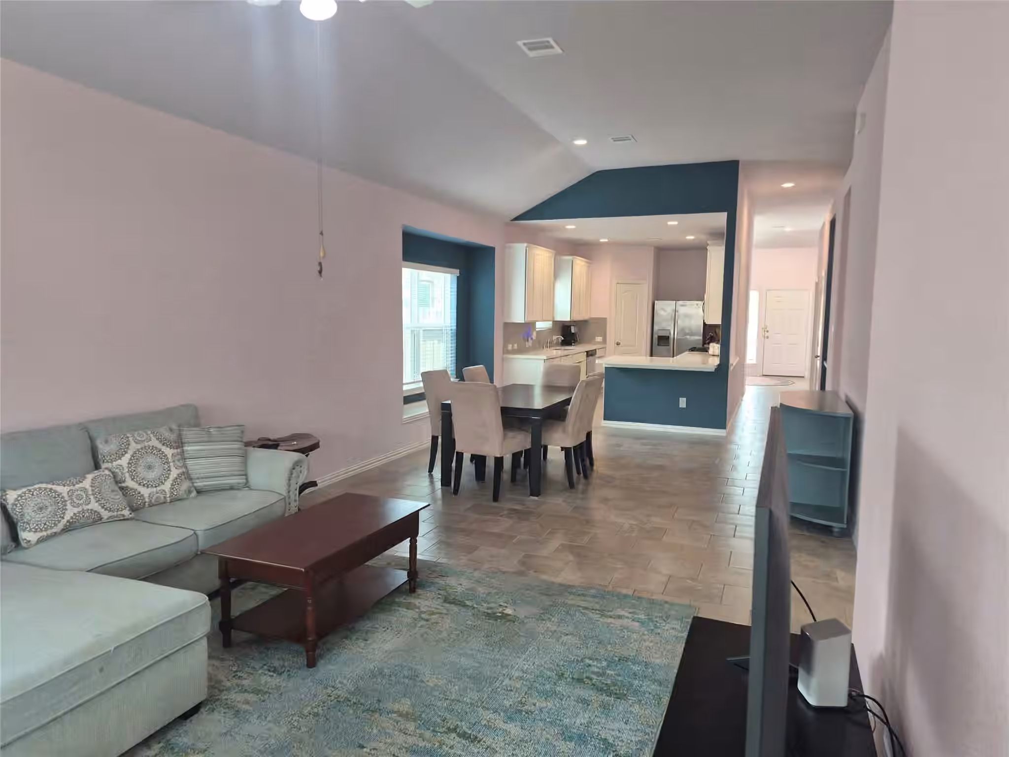 Photo 5 of 104 Cullen Street, Angleton, TX