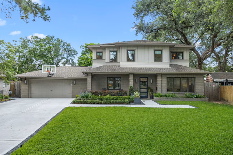 Photo of 22 Laurenhurst Court, Houston, TX