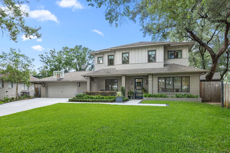 Photo 2 of 22 Laurenhurst Court, Houston, TX