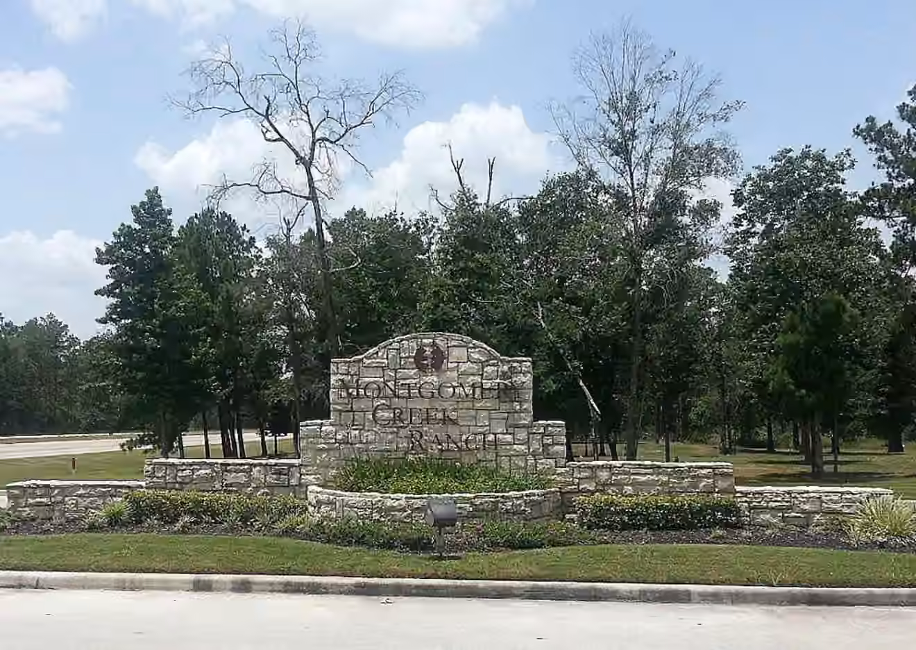 Photo 3 of 9951 Chimney Swift Lane, Conroe, TX