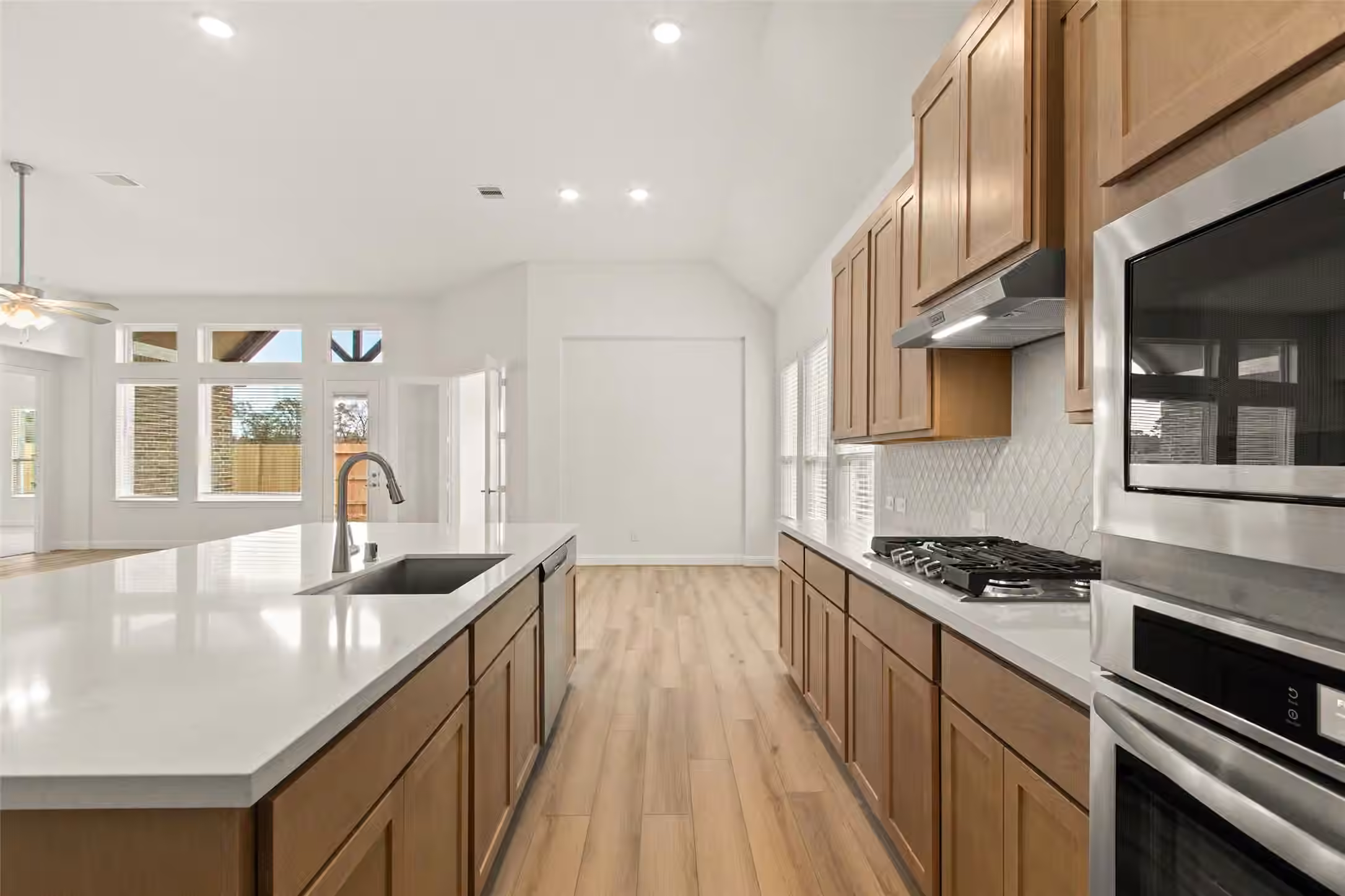 Photo 6 of 3007 Matador Ranch Trail, Crosby, TX
