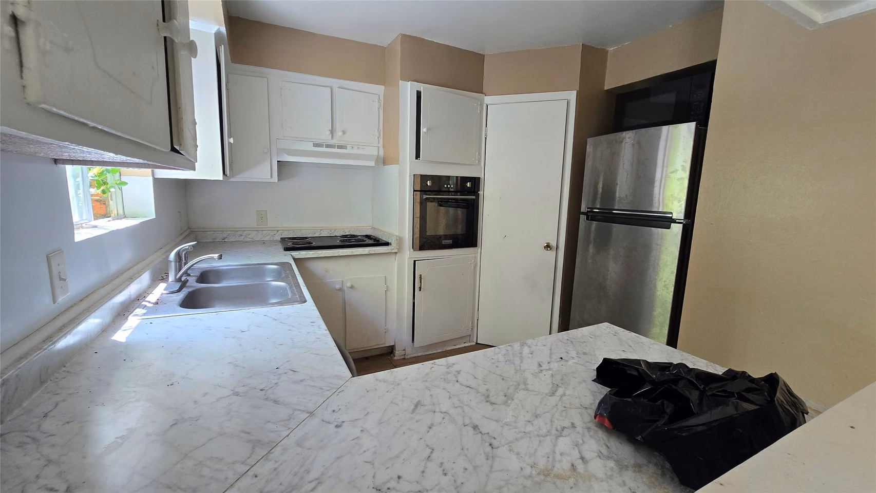 Photo 3 of 1403 Blalock Road 14, Houston, TX