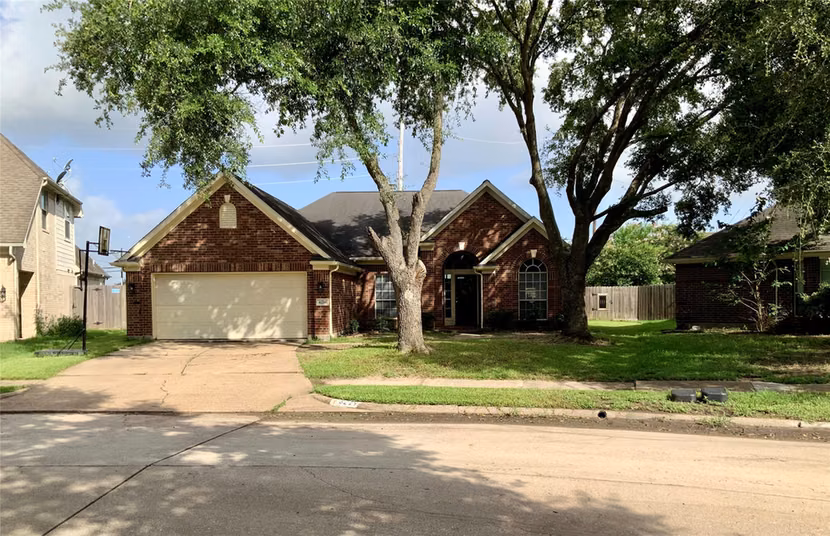 Photo of 8219 Fox Street, Baytown, TX 77523