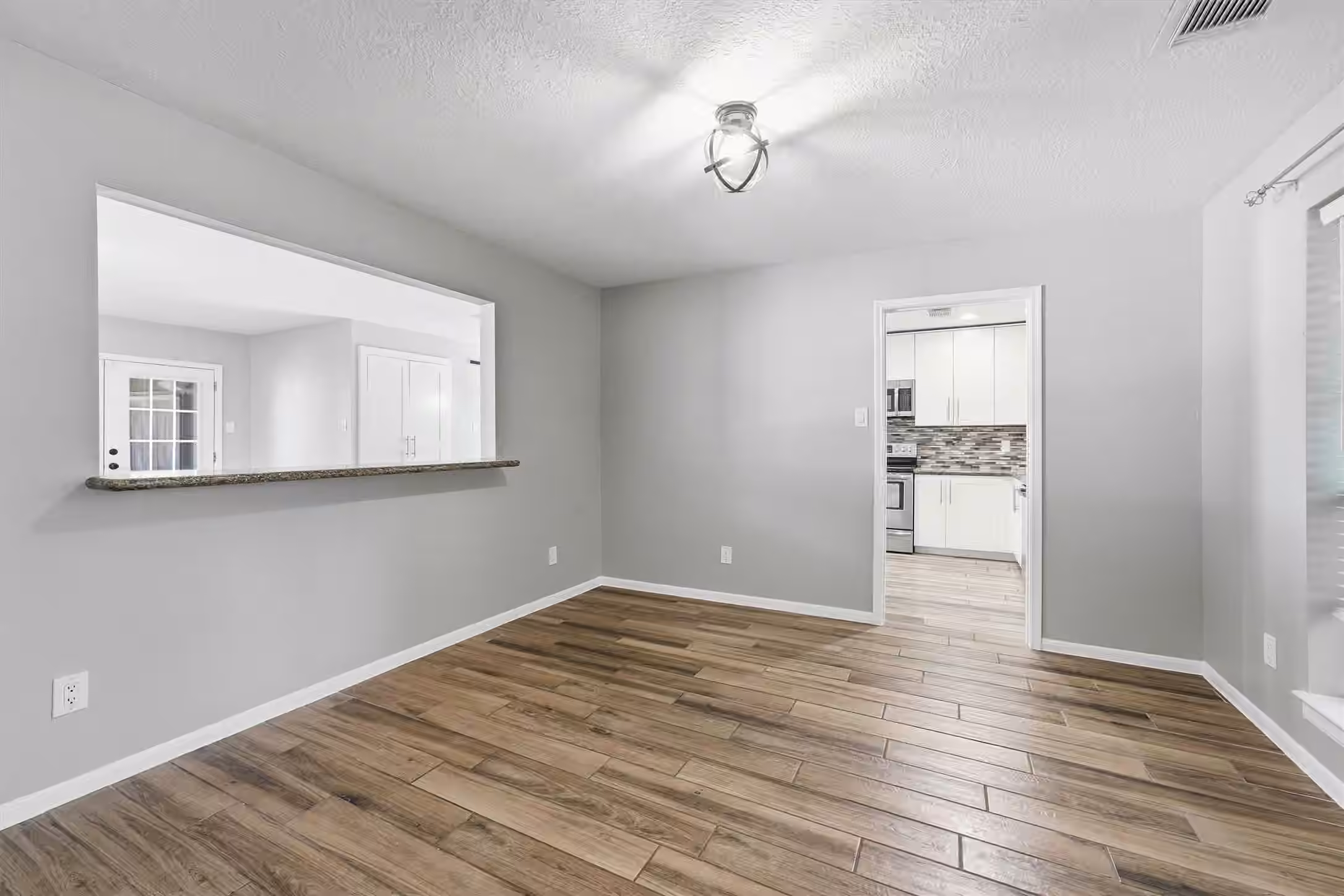 Photo 7 of 3527 Hill Springs Drive, Houston, TX