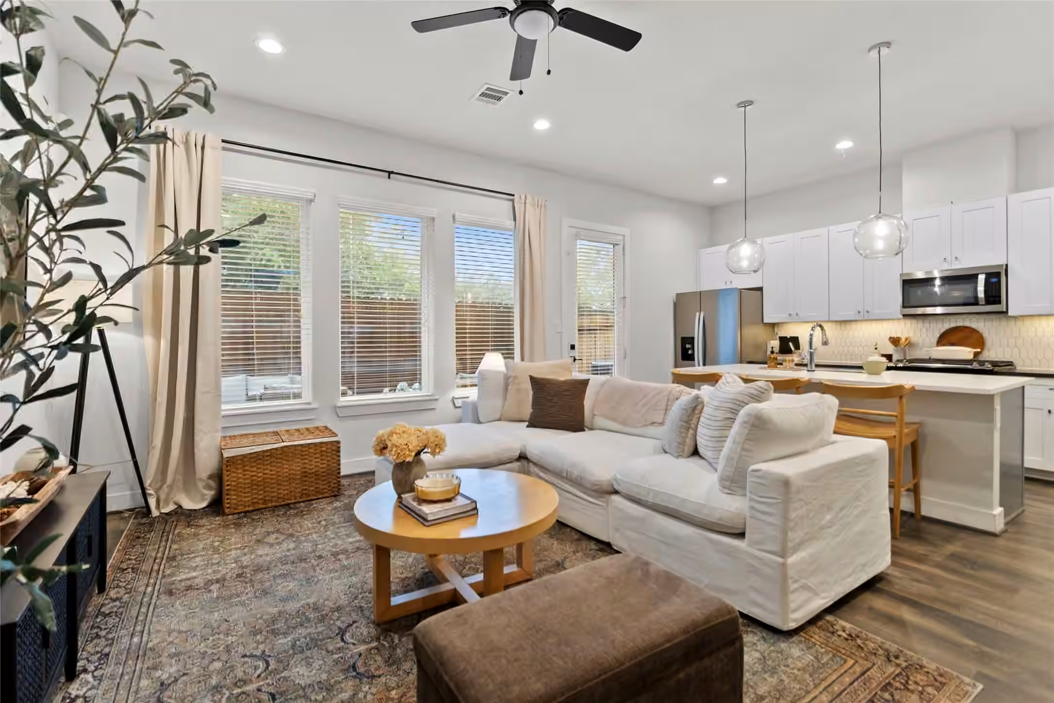 Photo 2 of 5708 White Magnolia Street, Houston, TX