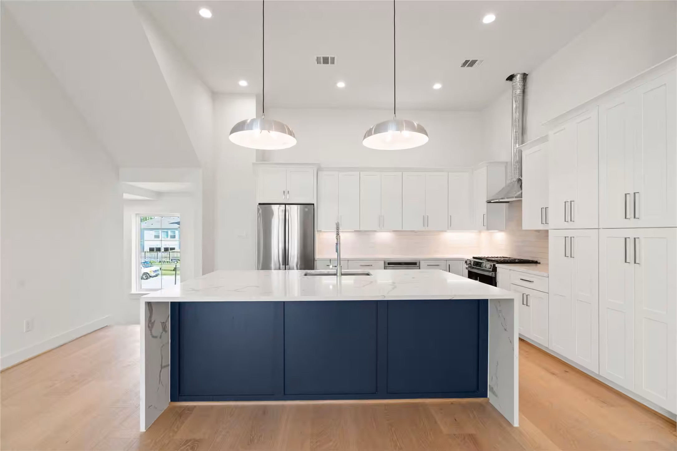Photo 4 of 8705 Cosenza Lane, Houston, TX