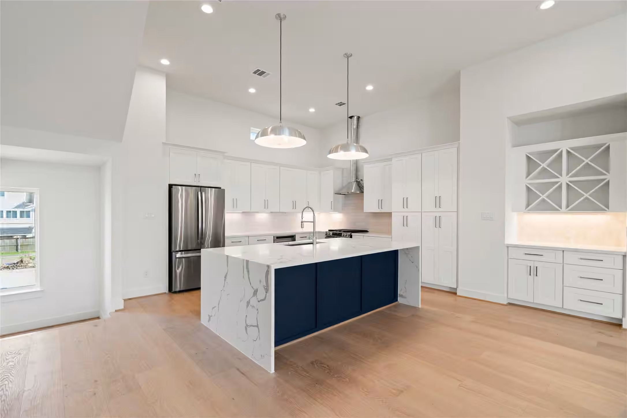 Photo 5 of 8705 Cosenza Lane, Houston, TX