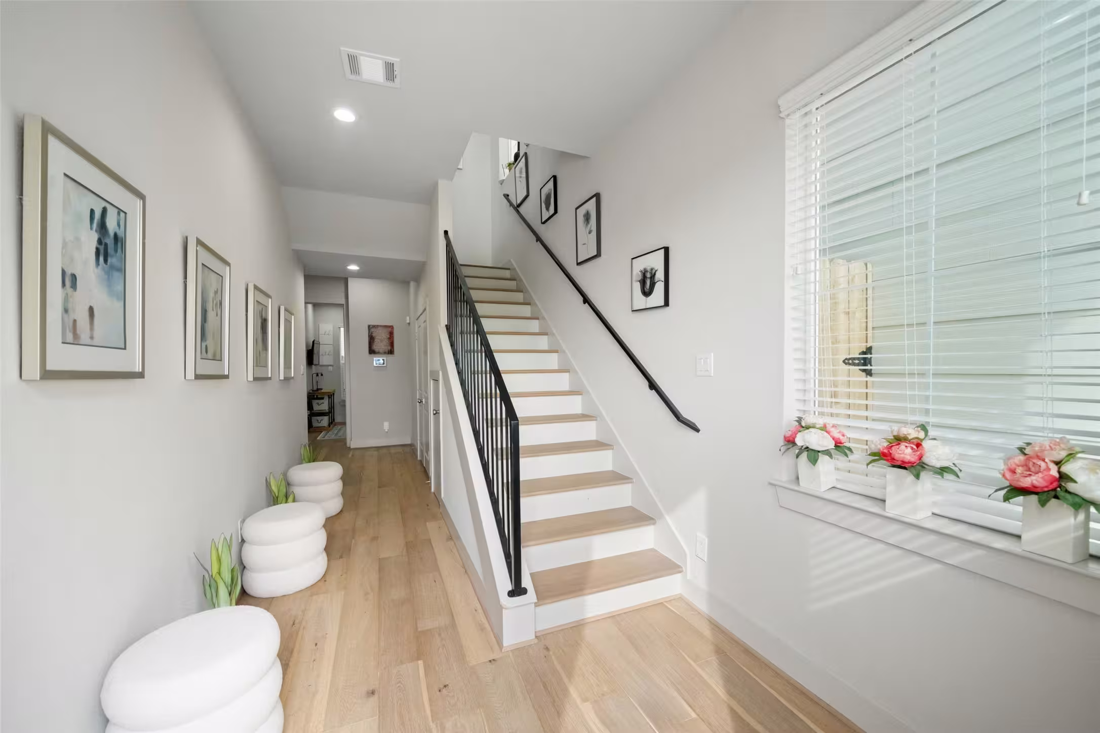 Photo 3 of 5237 Hillman Street D, Houston, TX