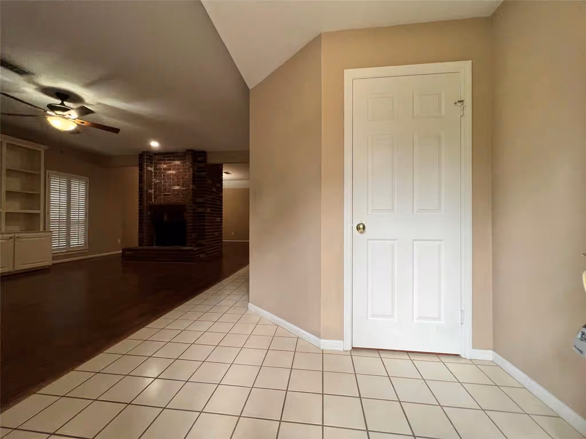 Photo 5 of 75 W Stony Bridge Circle, The Woodlands, TX