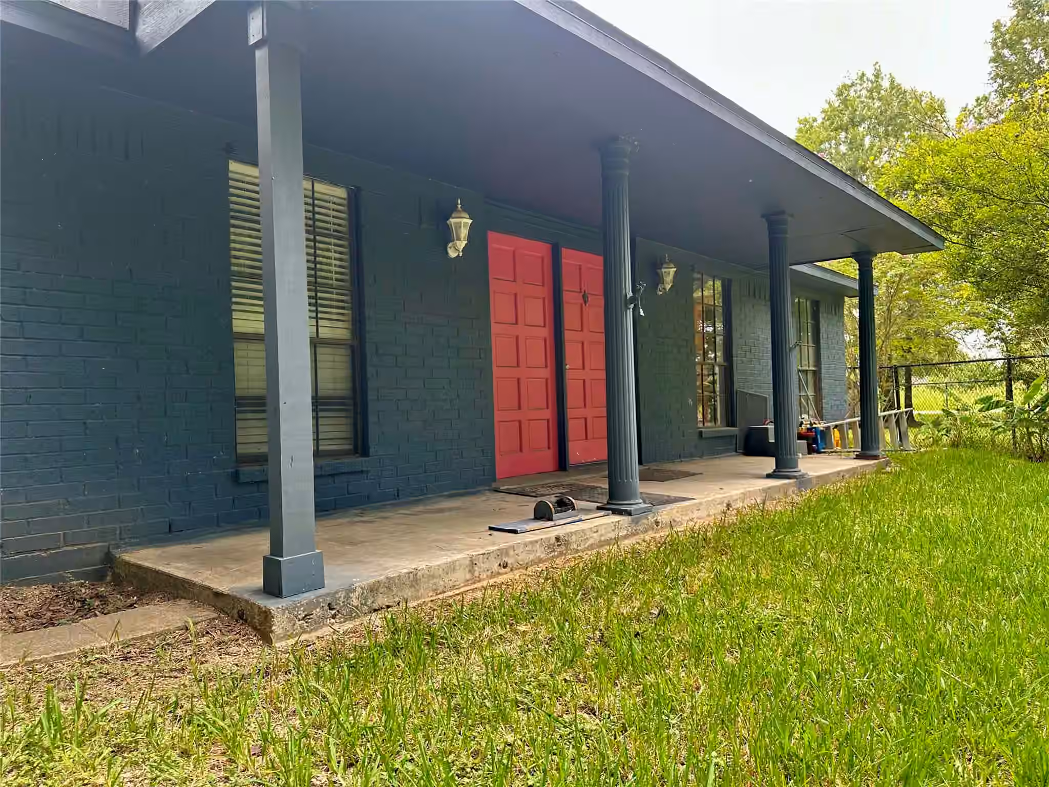 Photo 5 of 619 Lakeville Drive, Kingwood, TX