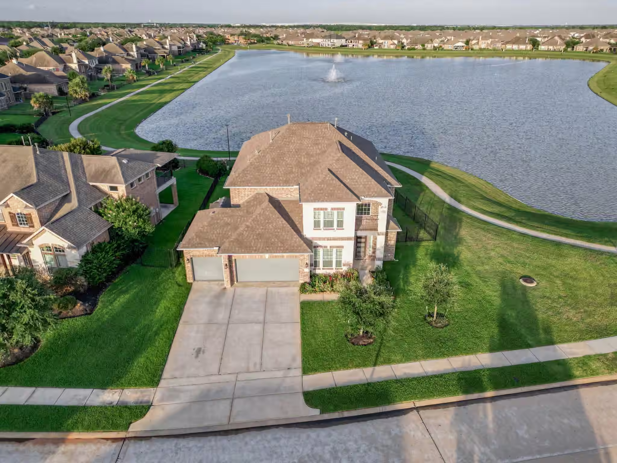 Photo 2 of 32023 Cary Douglas Drive, Hockley, TX