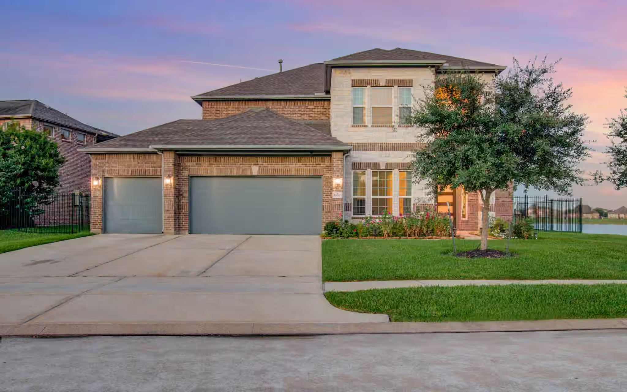 Photo 3 of 32023 Cary Douglas Drive, Hockley, TX