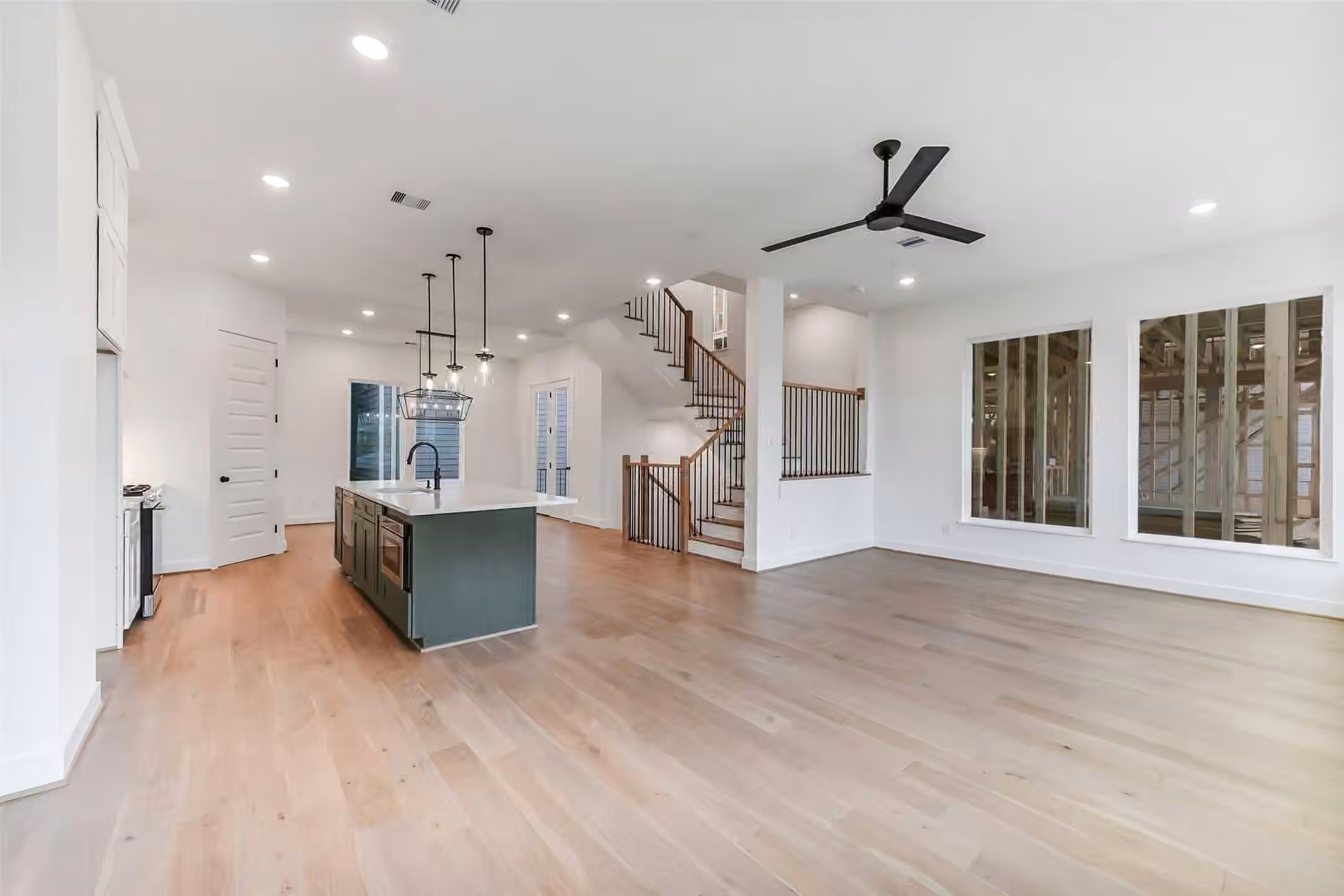 Photo 7 of 806 Fisher Street F, Houston, TX