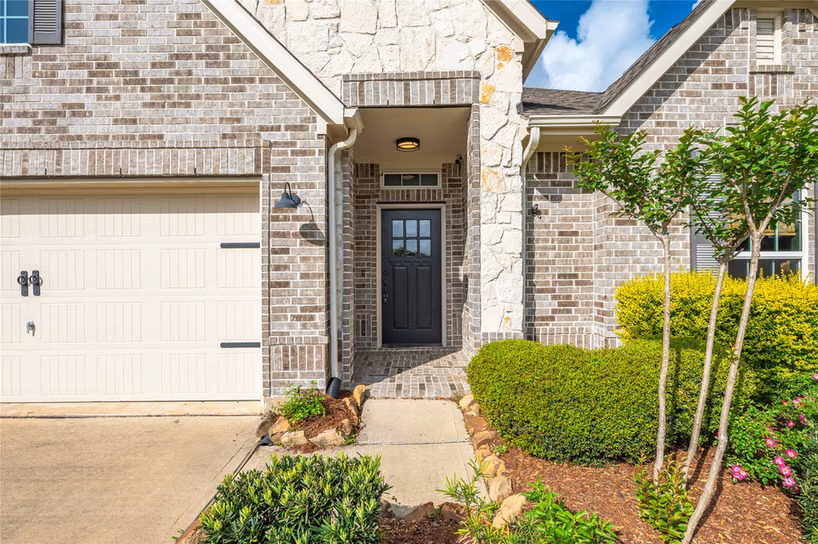 Photo 3 of 1851 Belle Place, Alvin, TX