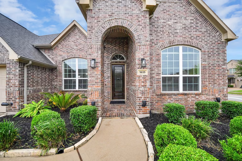 Photo 3 of 5835 Chaste Court, Rosenberg, TX