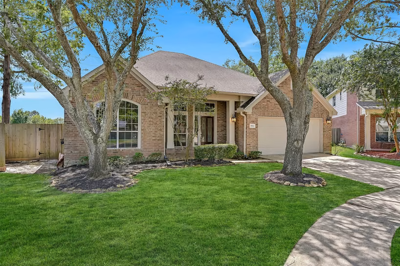 Photo of 3902 Amerson Court, Pearland, TX 77584