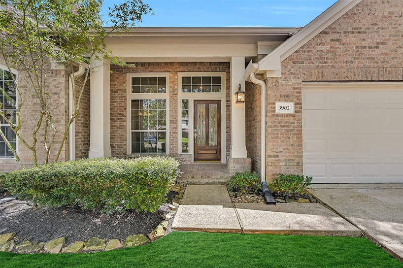 Photo 2 of 3902 Amerson Court, Pearland, TX
