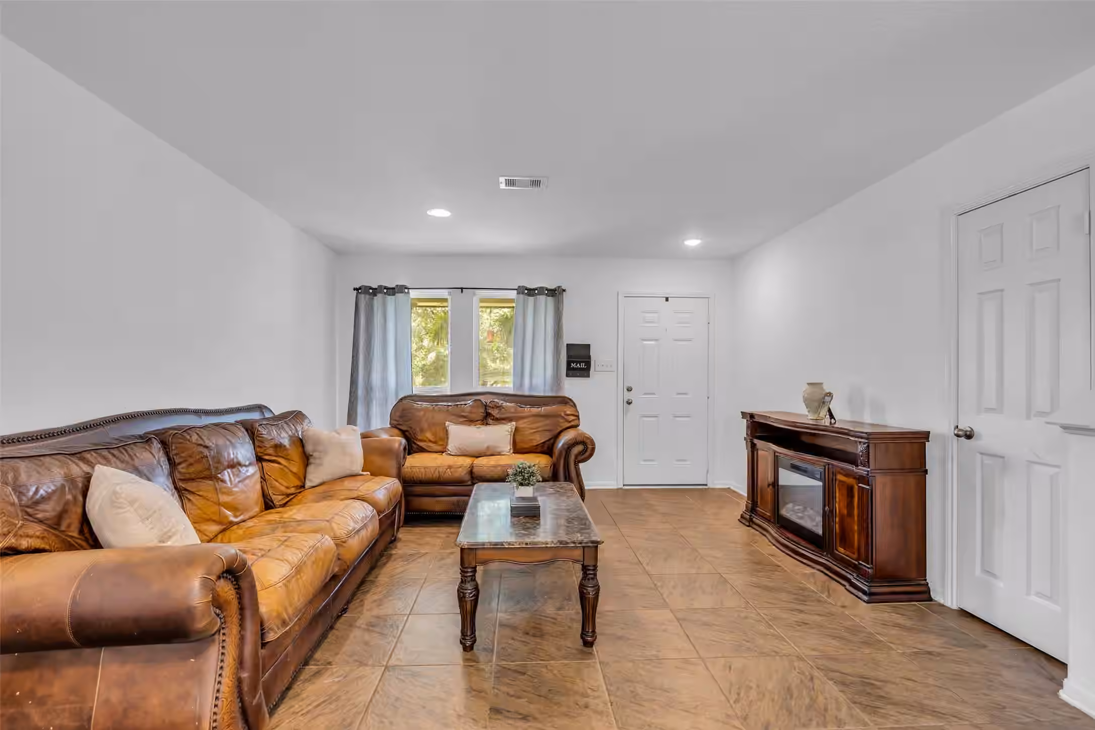 Photo 7 of 16718 Warbler Drive, Conroe, TX